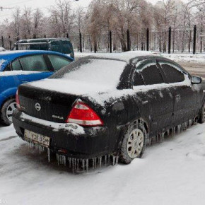 Москвичи ждут ледяного дождя, Петербургу грозит обычный