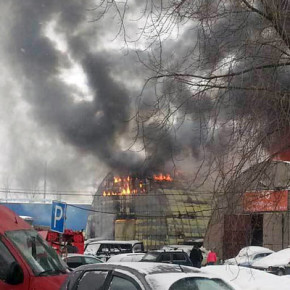 Пожар на Салова: выгорел ангар площадью 500 метров