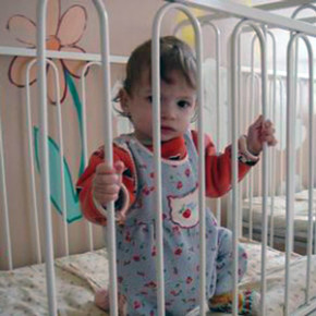 Кремль одобрил 100-тысячное единовременное пособие при усыновлении детей