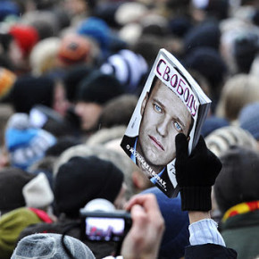 Петербургские оппозиционеры устроят митинг в поддержку Навального