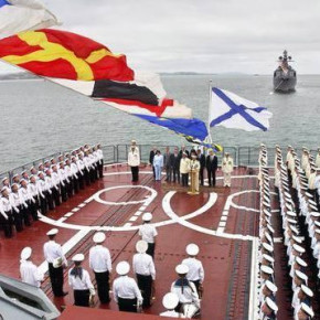 День Балтийского флота-2013 отметят в Кронштадте парадом кораблей