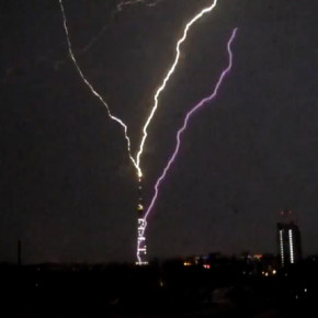 Майская молния попала в петербургскую телебашню