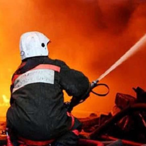 Пожар на складе в Невском районе тушат 10 расчетов
