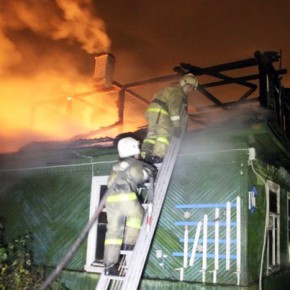 При пожаре на летней базе детского сада №6 в Ушково погиб человек