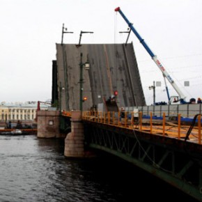 Окончание ремонта Дворцового моста отпразднуют в субботу