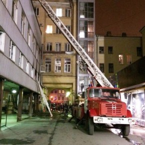 Пожар на Лиговском проспекте: в здании лофт-проекта 