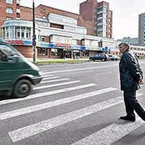 В Петербурге в трех ДТП сбиты пешеходы: в больницу попал ребенок, двое пенсионеров скончались