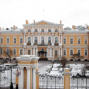 Ремонт Суворовского училища начнут в 2015 году, воспитанников ждет переезд