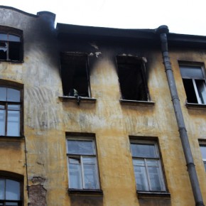 В ночном квартирном пожаре на улице Бабушкина погибли двое