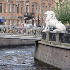 В канале Грибоедова неподалеку от Театральной площади утонул мужчина