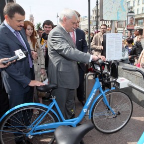 Общественный прокат велосипедов заработал в центре Петербурга